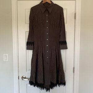 Marie Saint Pierre Long Sleeve Crinkle Dress with Black Lace Detail Size Large